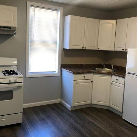 Private 2-Bedroom With Free Parking And Direct Bus To Nyc Manhattan Only 2 Blocks Away Линден Экстерьер фото